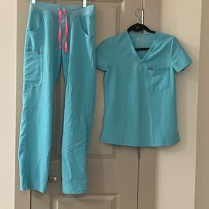 Figs Neon Blue Scrub Set XXS/XS Tall